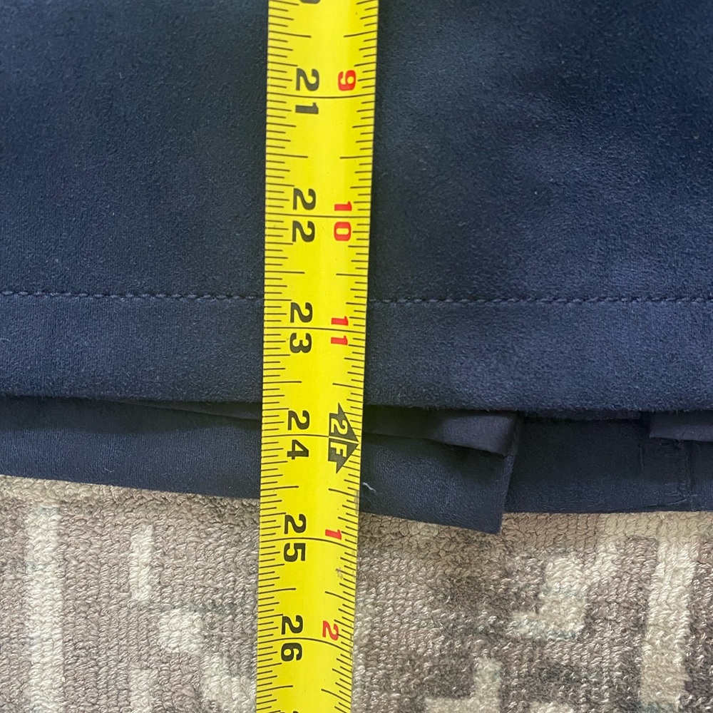 EUC Ann Taylor Loft 8 navy pencil skirt, pockets, faux suede, lined, back slit - Picture 5 of 14